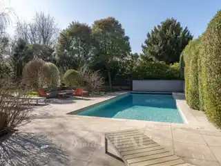 Beautiful Setting with Pool