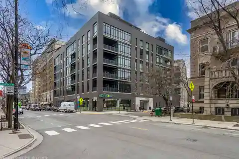 Stylish Home in a Boutique East Lincoln Park Building