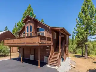 Delightful Chalet with Chic Mountain Flair