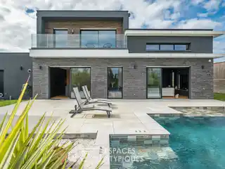 Architect-designed Villa