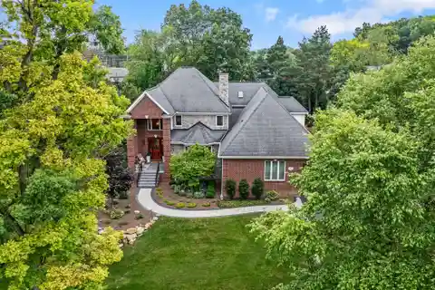 Sophisticated Home Surrounded by Woodlands & Privacy