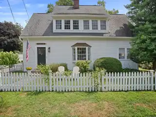 Pristine Colonial in an Excellent Neighborhood