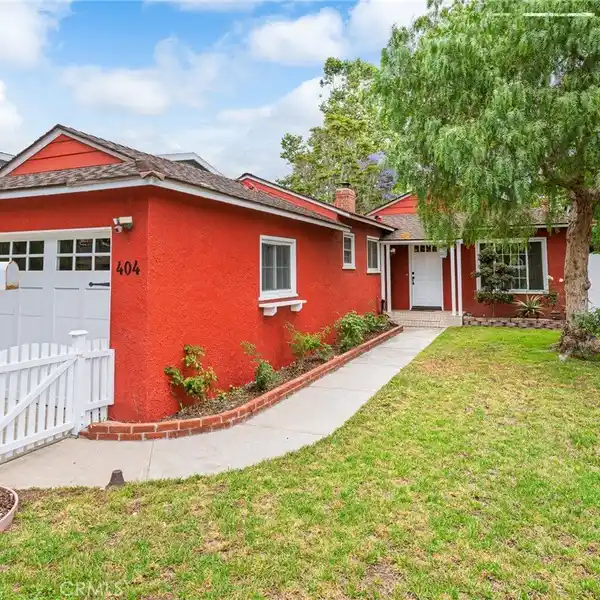 CLASSIC CHARM MEETS MODERN CALIFORNIA LIVING