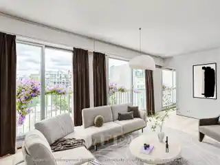 Bright Vavin Apartment with Open Outlook