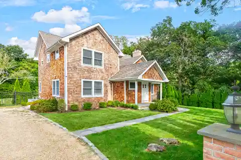 Inviting Rental Home in the Heart of East Hampton Village