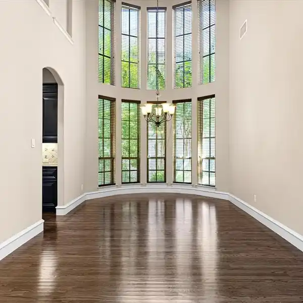 GORGEOUS HOME OVERLOOKING SHADY OAKS GOLF COURSE