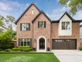 Breathtaking Designer-crafted Masterpiece