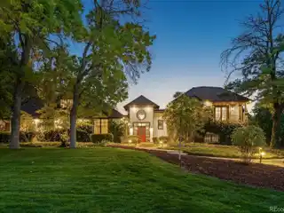 Distinguished Luxury Estate on a Prestigious Street