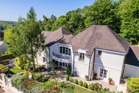 Exceptional Contemporary Property