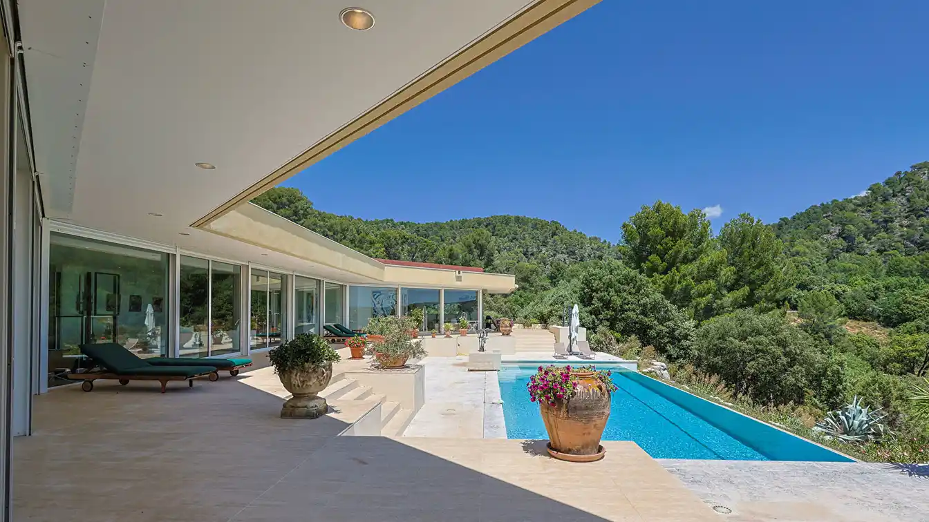 Architect's Villa with Artist's Studio and Art Gallery
