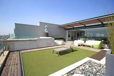 Unique Penthouse in Houghton Estate
