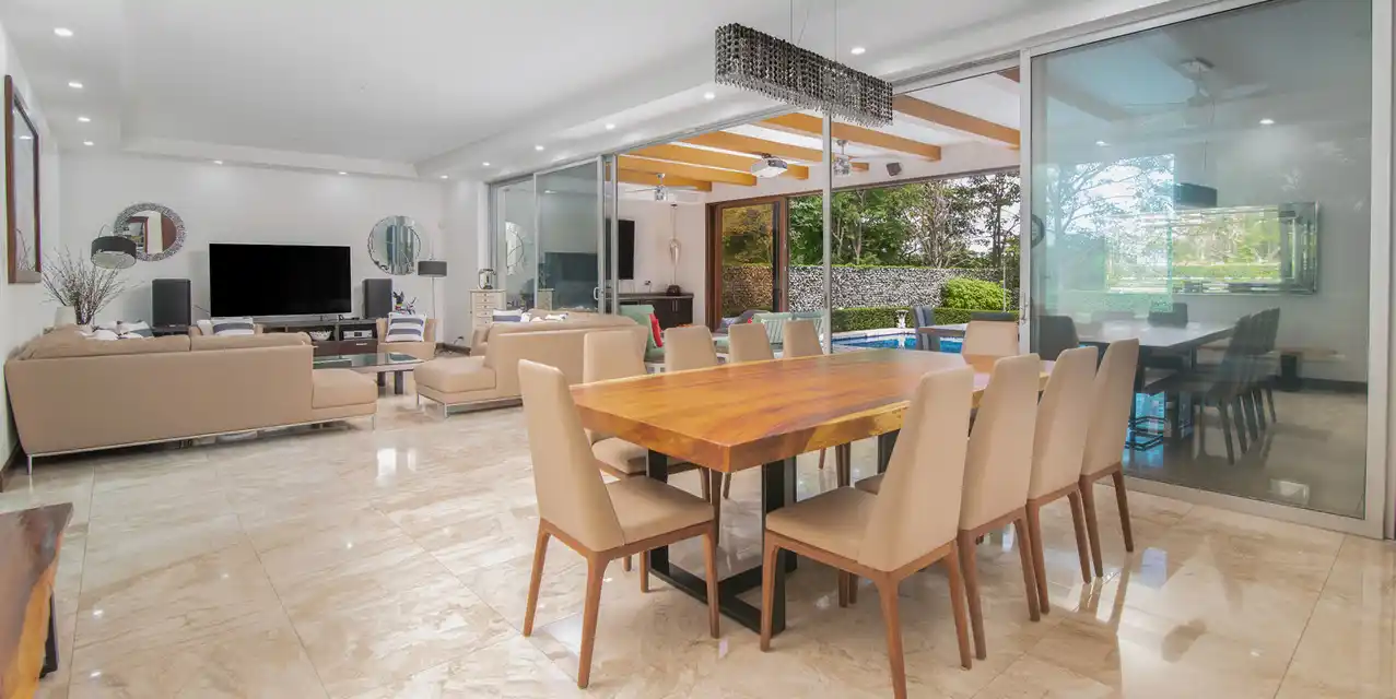 Lush House in Valle Del Sol