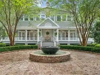 Craftsmanship and Charm on Expansive Oak-spotted Estate