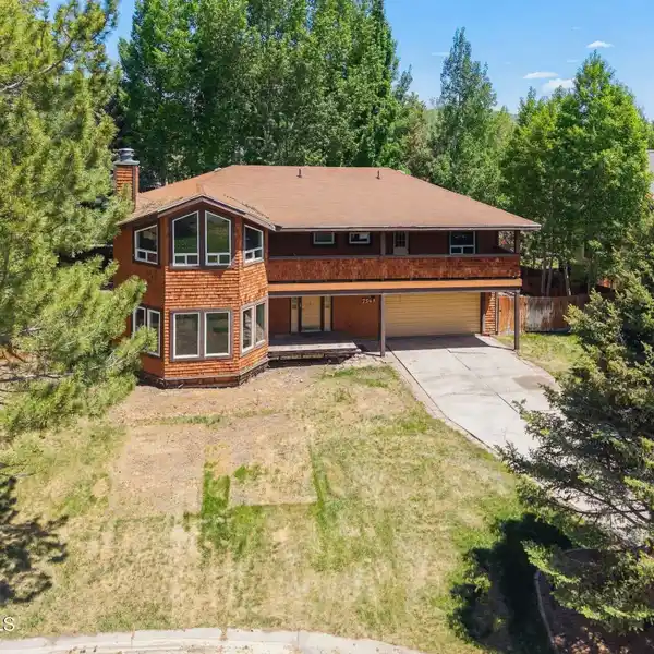 RARE OPPORTUNITY IN A DESIRABLE NEIGHBORHOOD