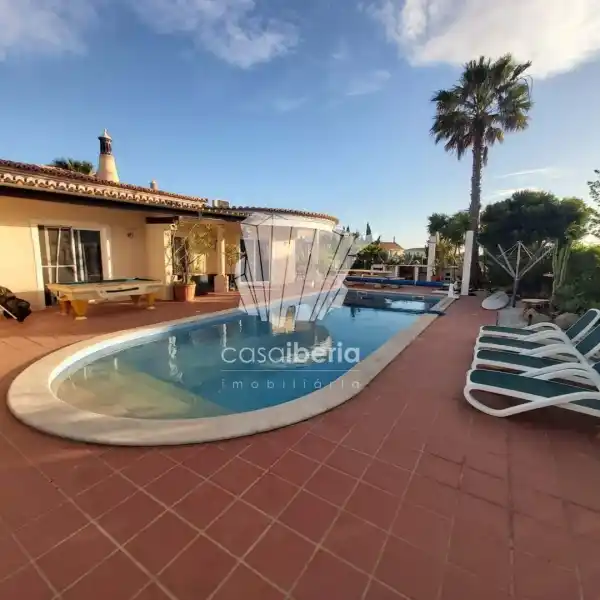 EXCELLENT VILLA WITH POOL IN CARVOEIRO