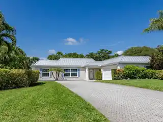 Desirable Vero Beach Coastal Retreat