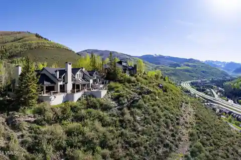 Luxurious Retreat in the Heart of Vail