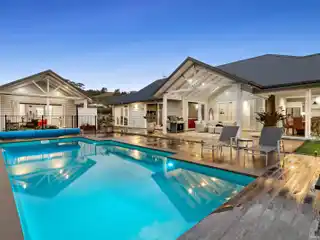 Statement Home with Pool and Guest House