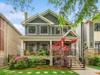 Refined and Thoughtful Design on a Large Roscoe Village Lot