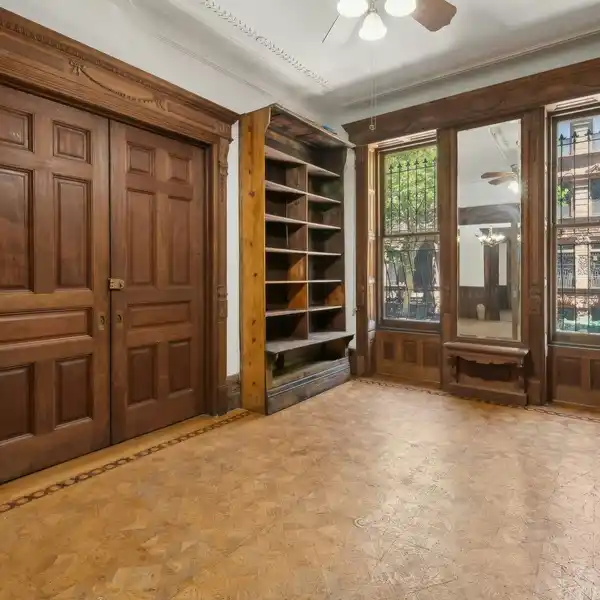 CIRCA 1909 MOUNT MORRIS PARK HISTORIC DISTRICT GEM