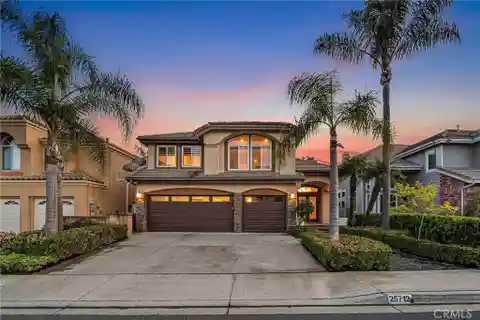 Gorgeous Residence in Sought-After Kamari