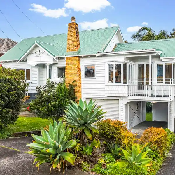 CHARACTER BUNGALOW WITH GREAT POTENTIAL