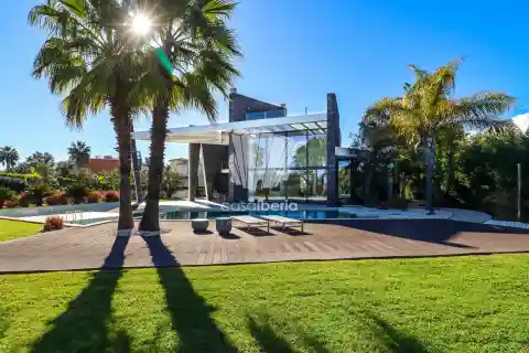Magnificent Contemporary Villa
