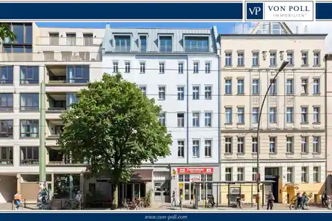 Two Bedroom Apartment in Vibrant Location