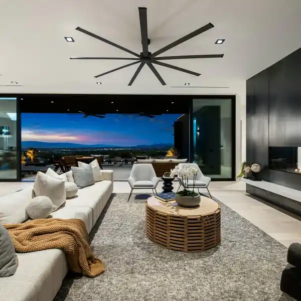 ARCHITECTURAL GEM IN DESERT PALISADES