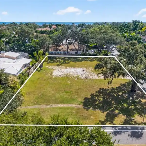 PRIME SNELL ISLE LOT WITH EXCEPTIONAL POTENTIAL