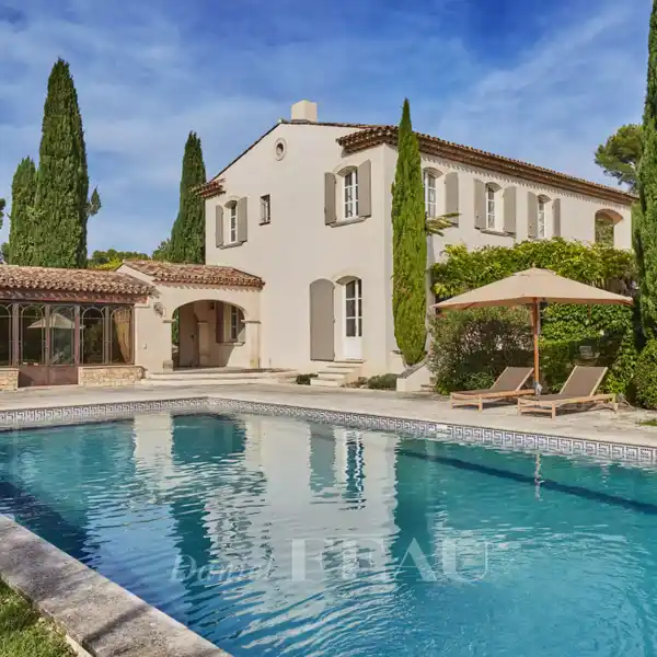 PEACEFUL LUXURY VILLA WITH POOL