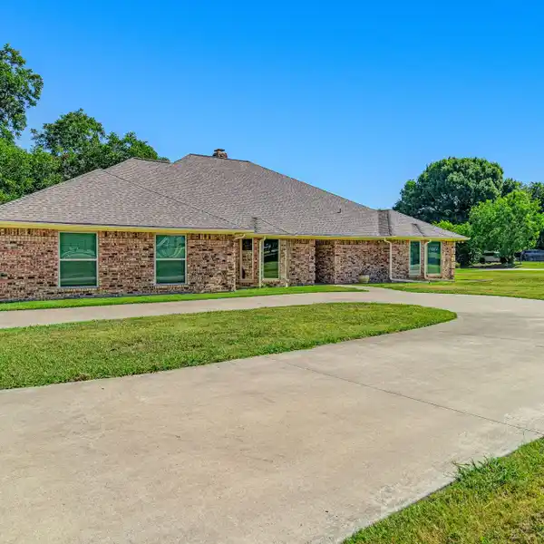 BOATING ENTHUSIASTS DREAM LAKE RAY HUBBARD HOME