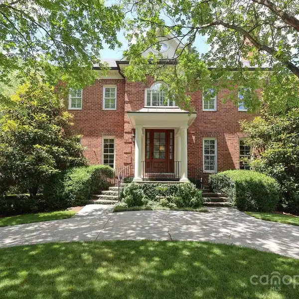 BEAUTIFULLY MAINTAINED ALL-BRICK HOME