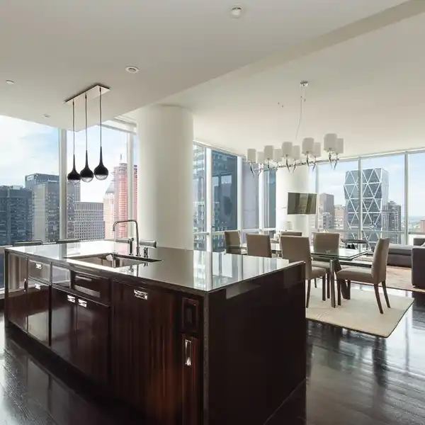 RENTAL IN AN ICONIC TOWER