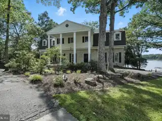 Elegant and Stately Colonial on Swan Creek