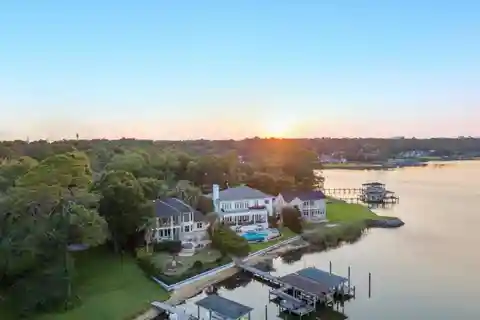 Luxury Waterfront Living