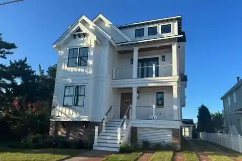 High-End New Home on the Peaceful North End of Avalon