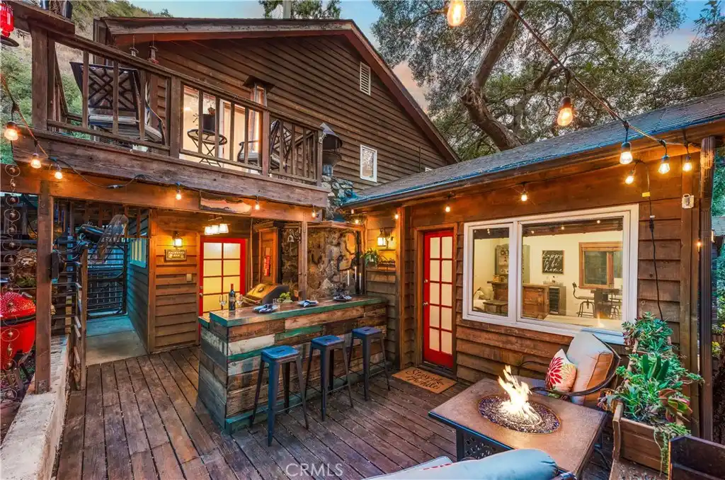 Modern Comfort with Rustic Elegance