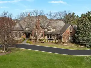 Distinguished Home in Crane Road Estates