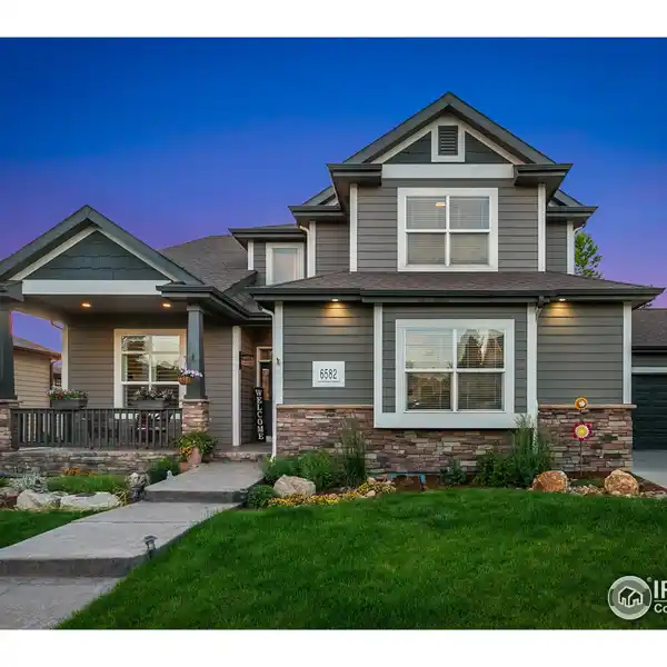 BEAUTIFUL HOME IN DESIRABLE HIGHLAND MEADOWS
