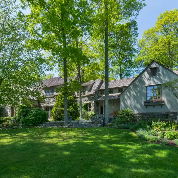 BESPOKE COUNTRY ESTATE FOR RENT