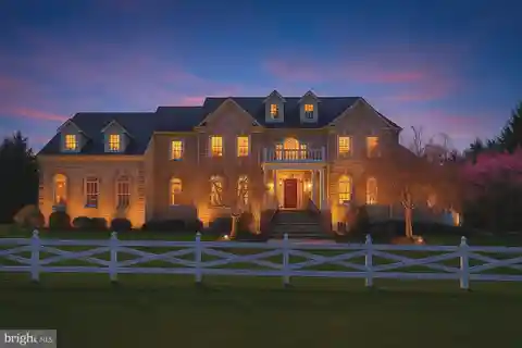 Exceptional Custom Estate on Acres of Total Privacy