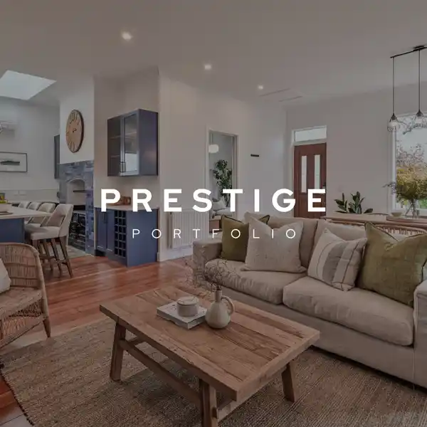 STYLISH RURAL ESCAPE WITH NATIVE TIMBER ELEGANCE