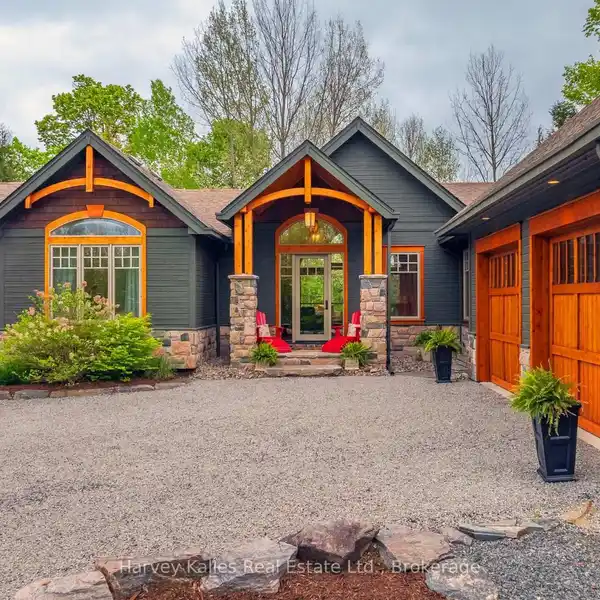 CRAFTSMAN BUNGALOW IN QUIET CUL-DE-SAC
