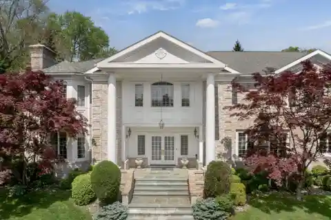 Exquisite Larchmont Colonial Estate