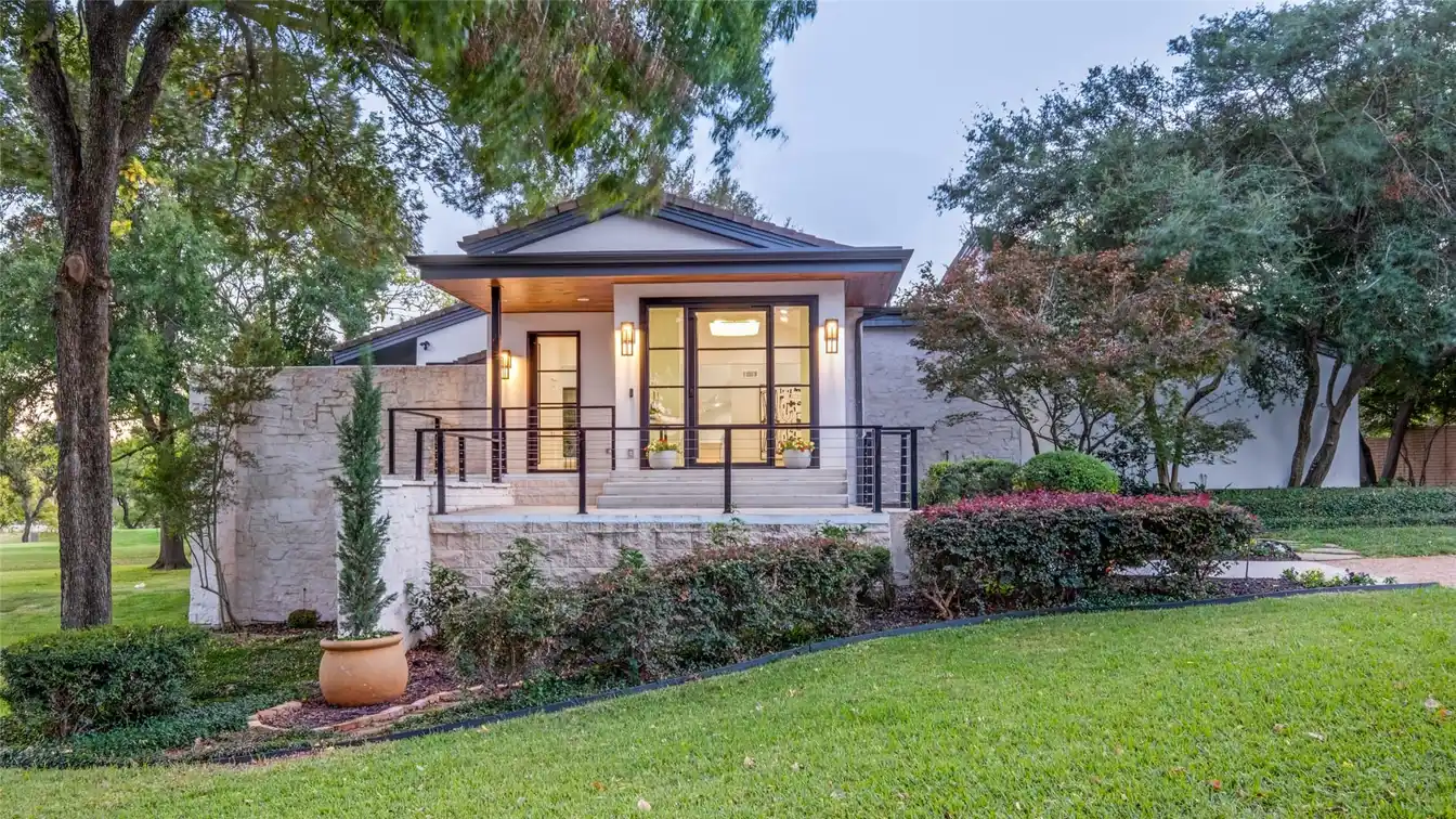 One-of-a-kind Home in Foxglen