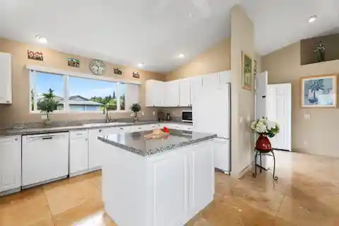 Exceptional Opportunity in Sought-After Alii Heights