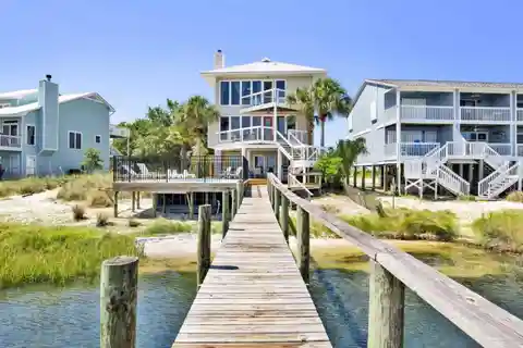 Blue Heron - Rare Riverfront Home