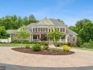 Spacious Estate Oasis Perfect for Entertaining