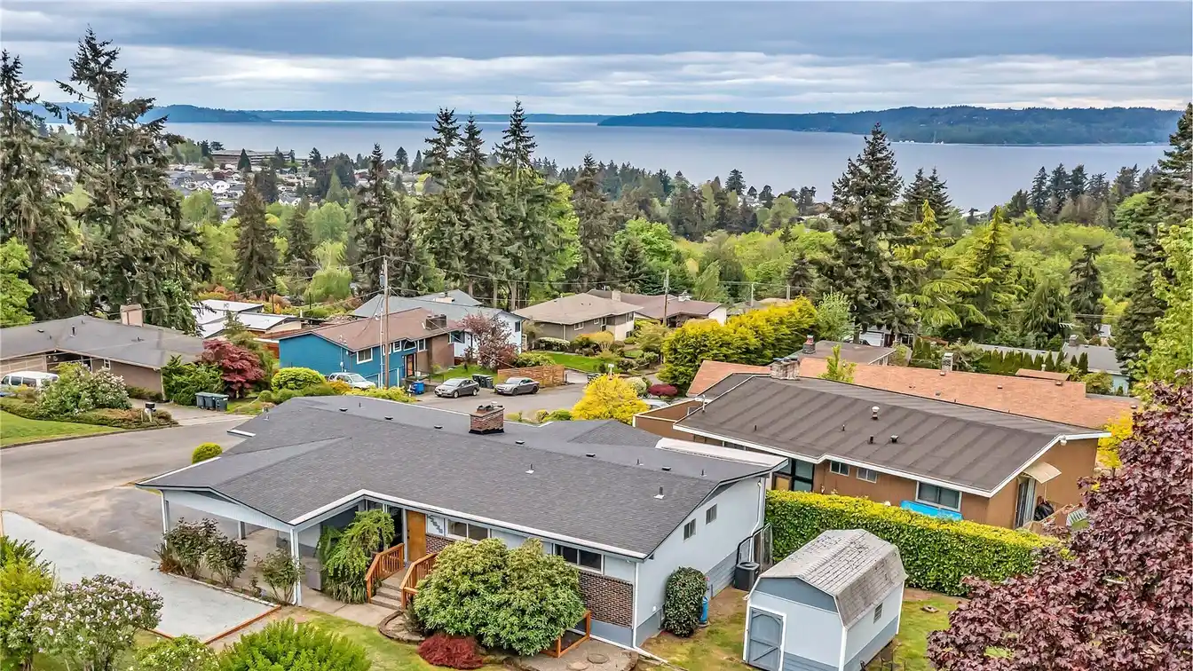 Beautifully Maintained Home with Panoramic Views